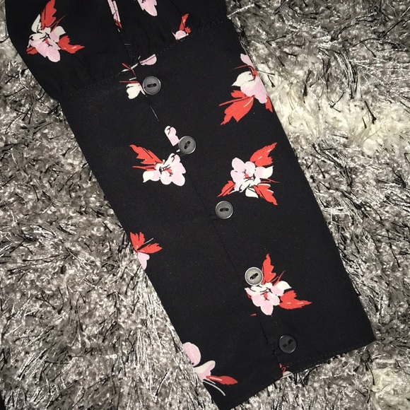 Chelsea28 Floral Blouse - Picture 3 of 3